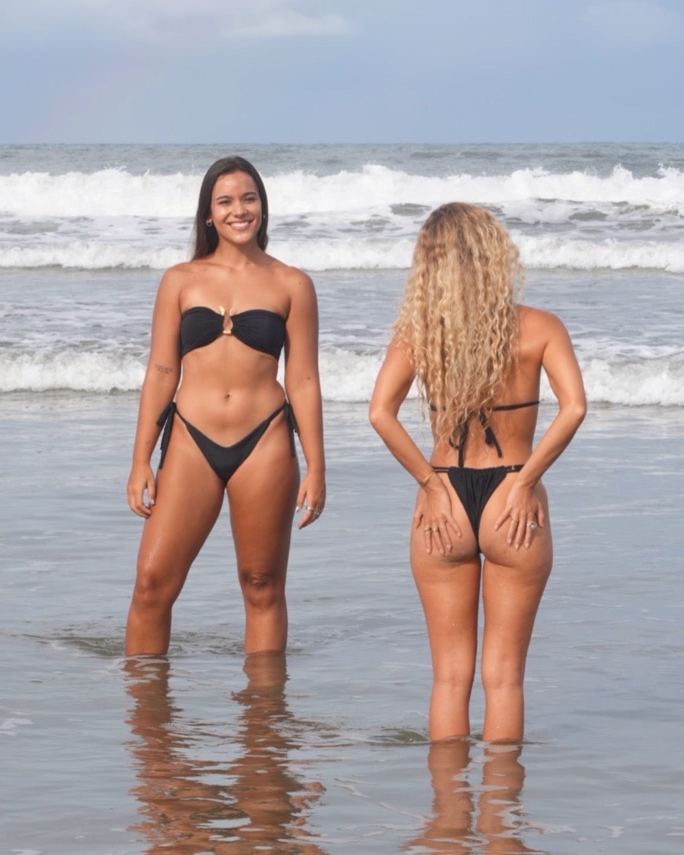 OPHIDIA - Shiny black bandeau top with snake detail